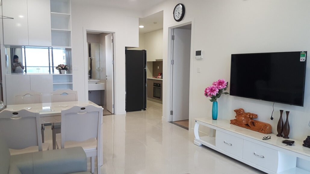 Bán căn hộ 2pn tầng 17 Millennium diện tích 74m2, nội thất đầy đủ.