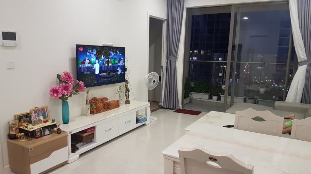 Bán căn hộ 2pn tầng 17 Millennium diện tích 74m2, nội thất đầy đủ.